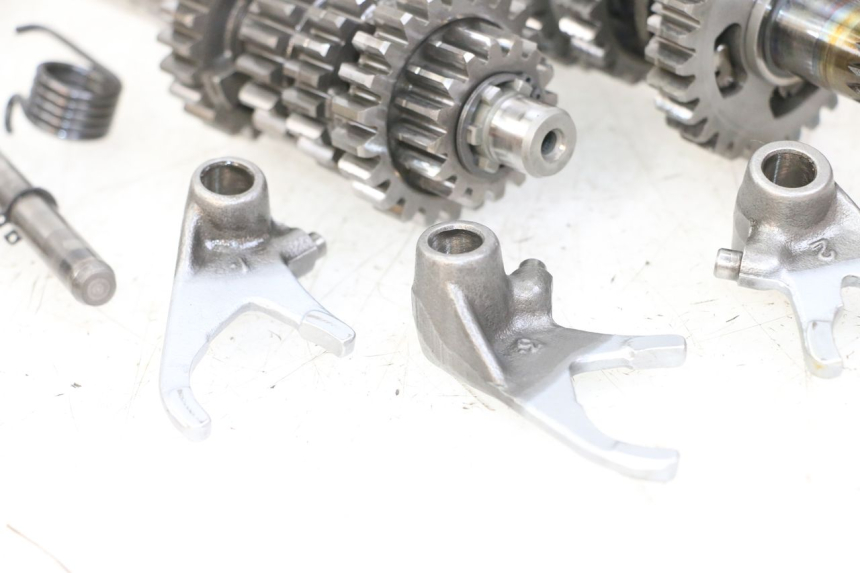 photo de SKRZYNIA BIEGÓW YAMAHA TDR DELTABOX 125 (1997 - 2003) - Widok z bliska