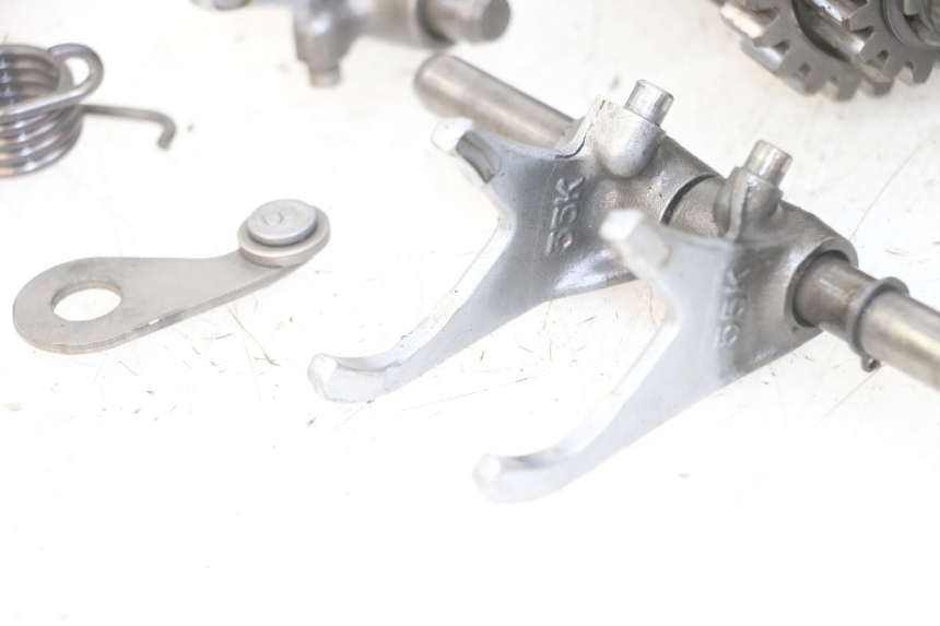 photo de SKRZYNIA BIEGÓW YAMAHA TDR DELTABOX 125 (1997 - 2003) - Stan powierzchni