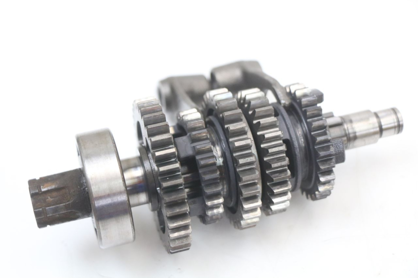 photo de SKRZYNIA BIEGÓW SUZUKI TS X 80 (1984 - 1988) - Inny kąt widzenia