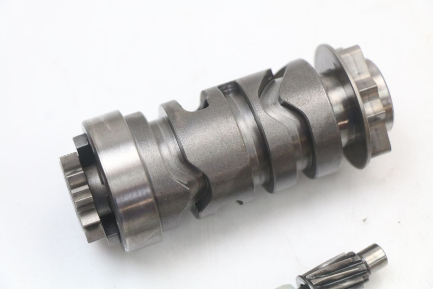 photo de SKRZYNIA BIEGÓW SUZUKI TS X 80 (1984 - 1988) - Stan powierzchni