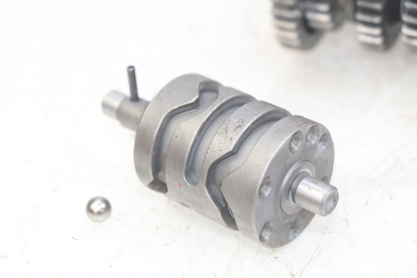 photo de SKRZYNIA BIEGÓW PEUGEOT XP6 50 (2006 - 2011) - Zoom jakości