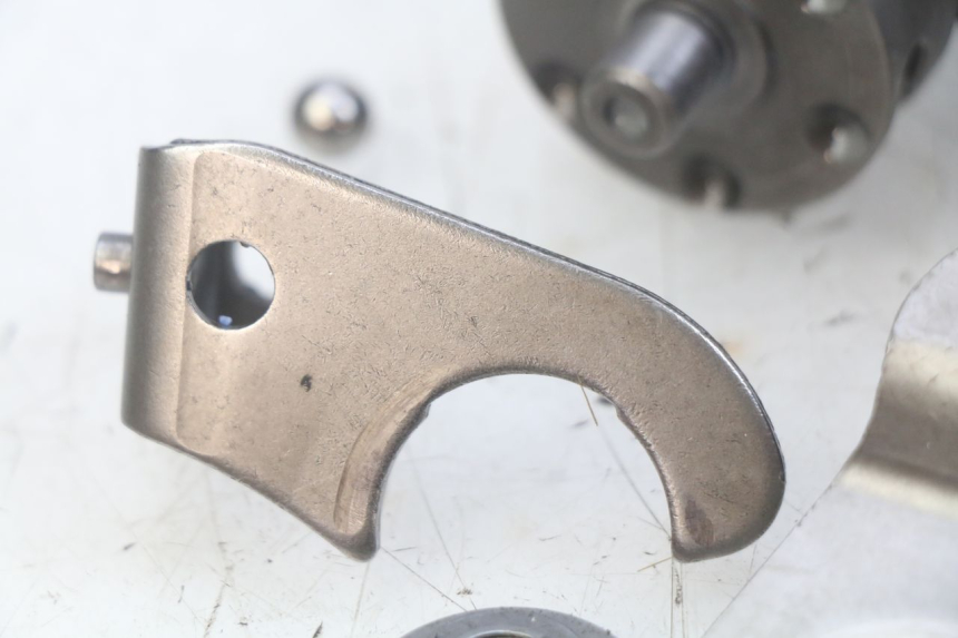 photo de SKRZYNIA BIEGÓW PEUGEOT XP6 50 (2006 - 2011) - Zoom stanu zużycia