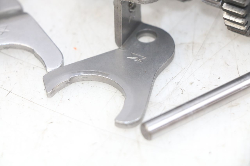 photo de SKRZYNIA BIEGÓW PEUGEOT XP6 50 (2006 - 2011) - Widok ogólny