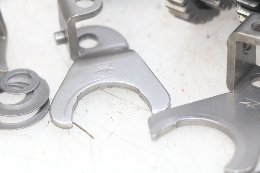 photo de SKRZYNIA BIEGÓW PEUGEOT XP6 50 (2006 - 2011) - Punkty mocowania