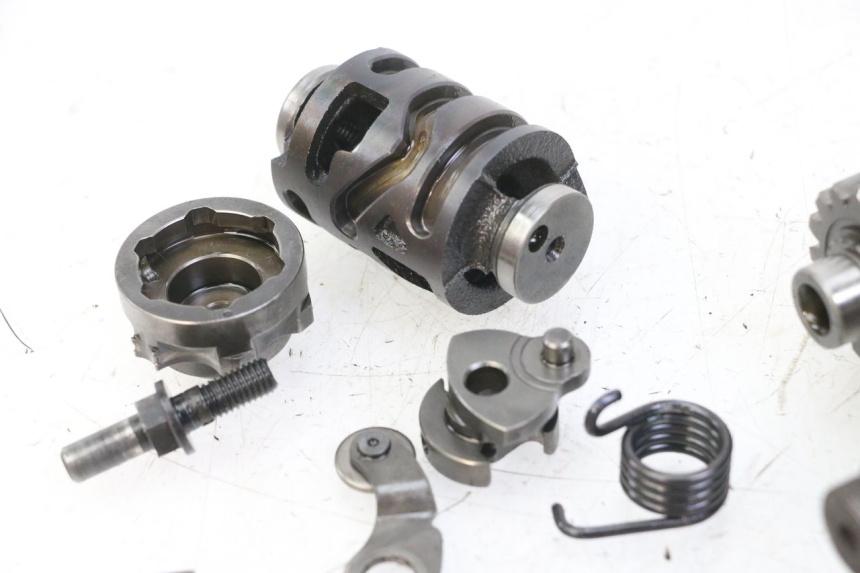 photo de SKRZYNIA BIEGÓW YAMAHA YZ-F YZF 250 (2007 - 2013) - Zbliżenie techniczne