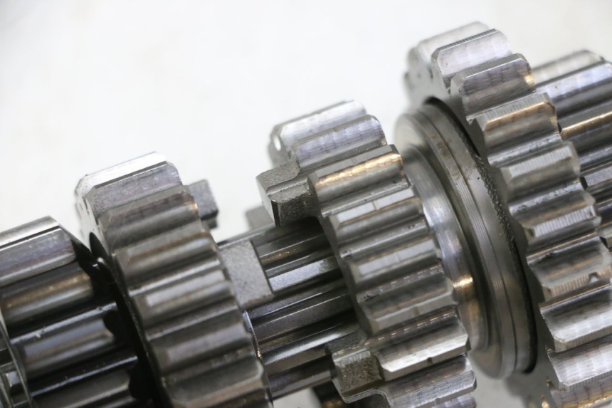 photo de SKRZYNIA BIEGÓW YAMAHA YZF YZ-F 450 (2014 - 2016) - Struktura - zbliżenie