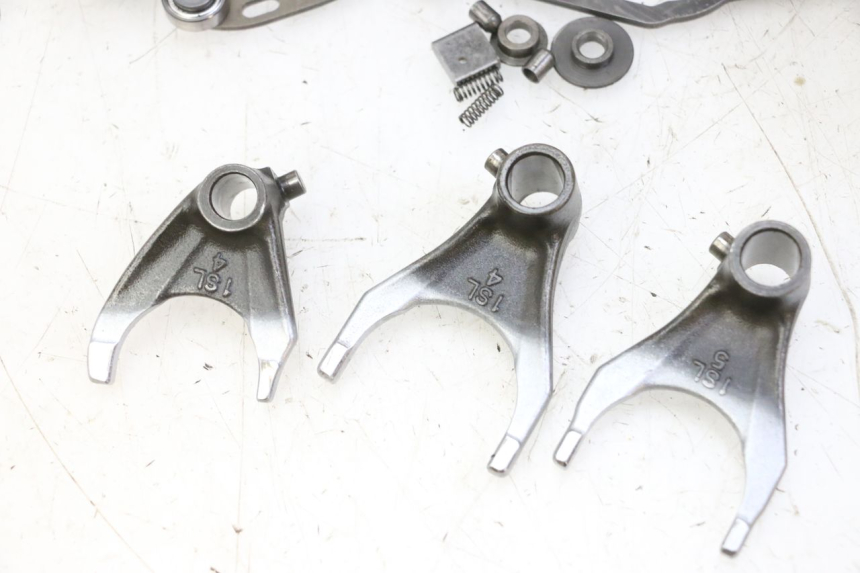 photo de SKRZYNIA BIEGÓW YAMAHA YZF YZ-F 450 (2014 - 2016) - Widok profilu