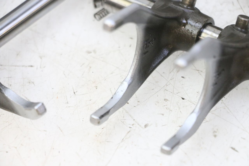 photo de SKRZYNIA BIEGÓW YAMAHA YZF YZ-F 450 (2014 - 2016) - Inny kąt widzenia