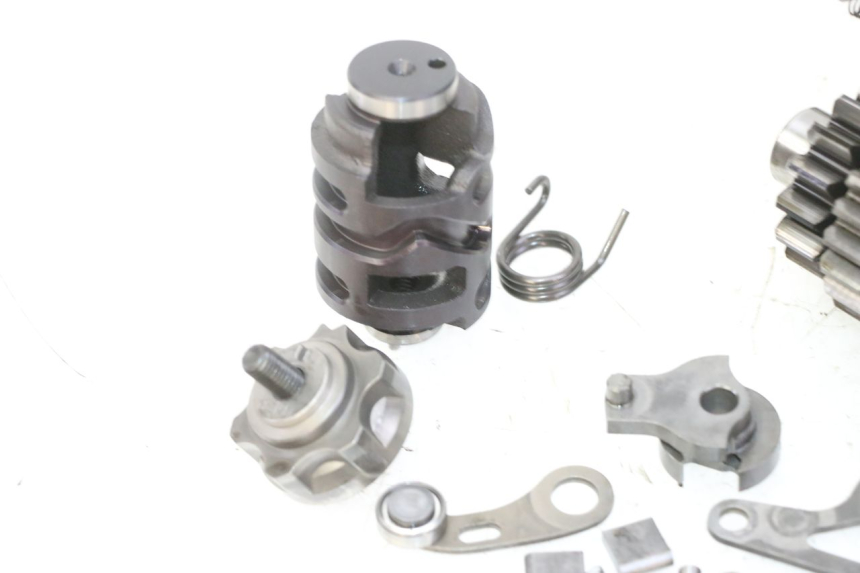 photo de SKRZYNIA BIEGÓW YAMAHA YZF YZ-F 450 (2014 - 2016) - Widok ogólny