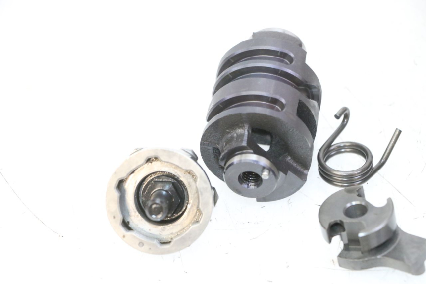 photo de SKRZYNIA BIEGÓW YAMAHA YZF YZ-F 450 (2014 - 2016) - Zbliżenie komponentów