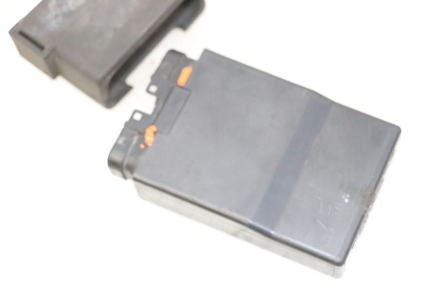 photo de MODUŁ CDI HONDA CBR RR FIREBLADE 900 (1992 - 1994) - Zbliżenie techniczne