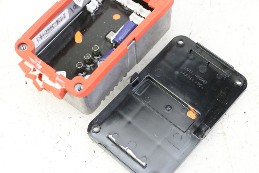 photo de MODUŁ CDI SEGWAY NINEBOT E2 1 - Zbliżenie komponentów