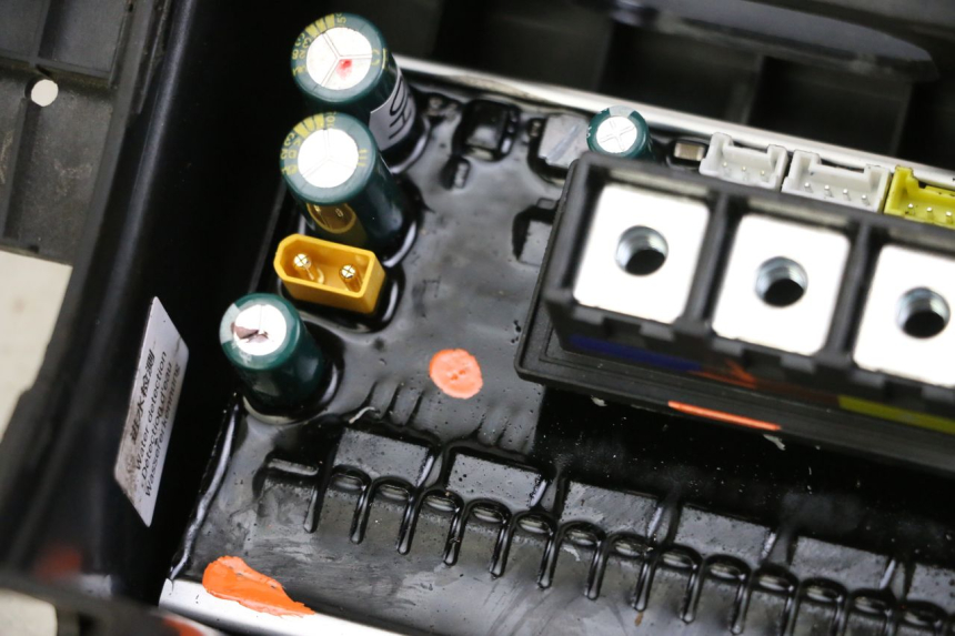 photo de MODUŁ CDI SEGWAY NINEBOT F40E 1 - Szczegóły charakterystyczne