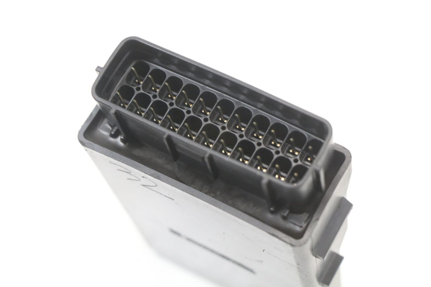 photo de MODUŁ CDI HONDA FES PANTHEON 2T 125 (1998 - 2002) - Zoom stanu zużycia