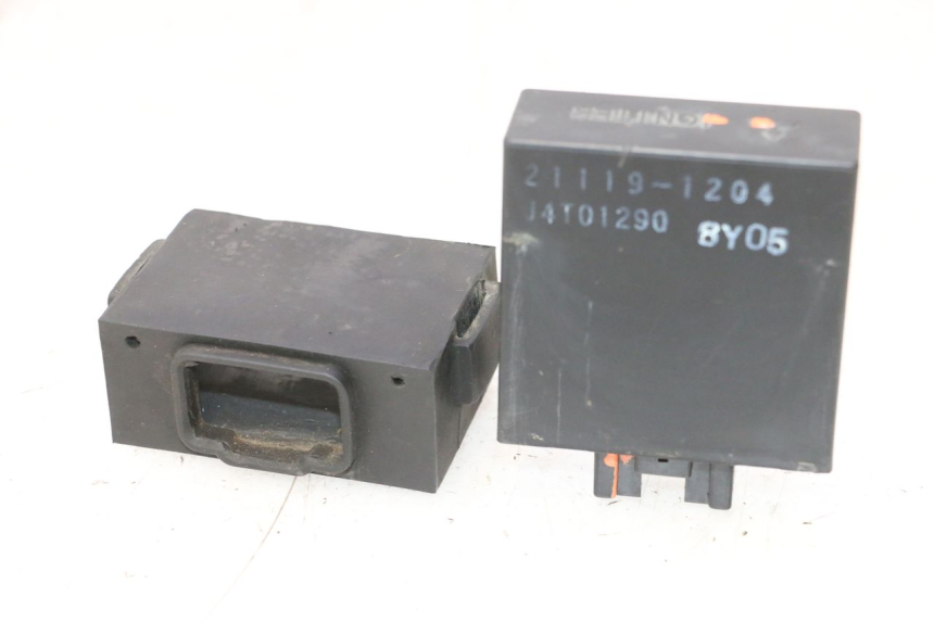 photo de OBUDOWA CDI KAWASAKI GPX F ZX750F 750 (1986 - 1990) - Widok główny
