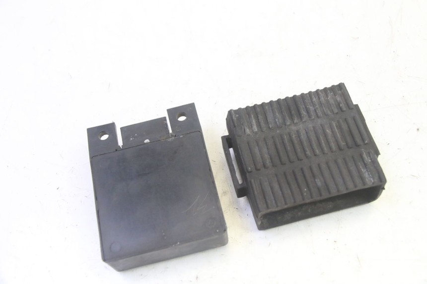 photo de MODUŁ CDI KAWASAKI GPX R WARBIRD 600 (1988 - 1993) - Zbliżenie techniczne