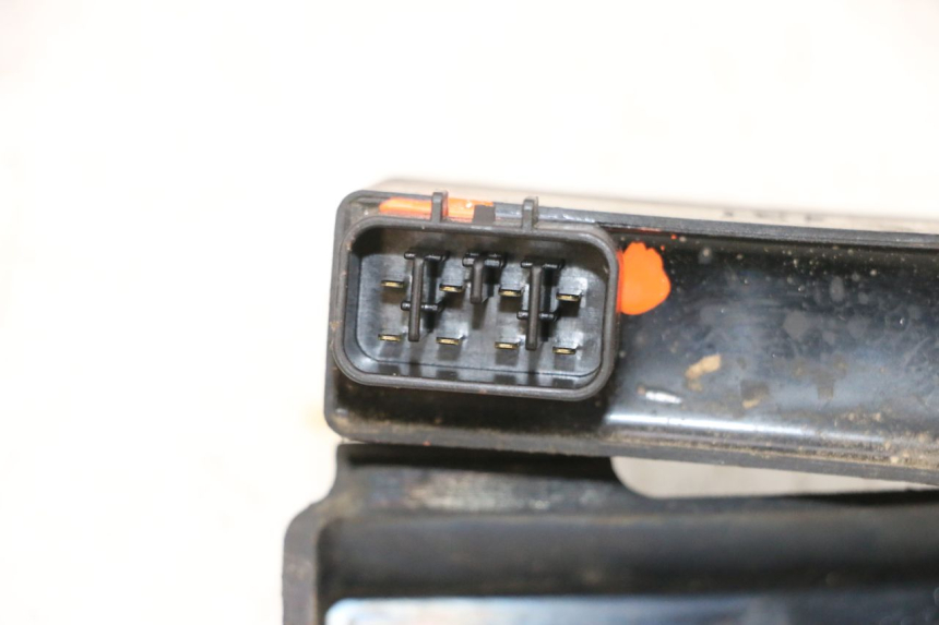 photo de MODUŁ CDI YAMAHA YFM R RAPTOR 250 (2008 - 2014) - Zbliżenie techniczne