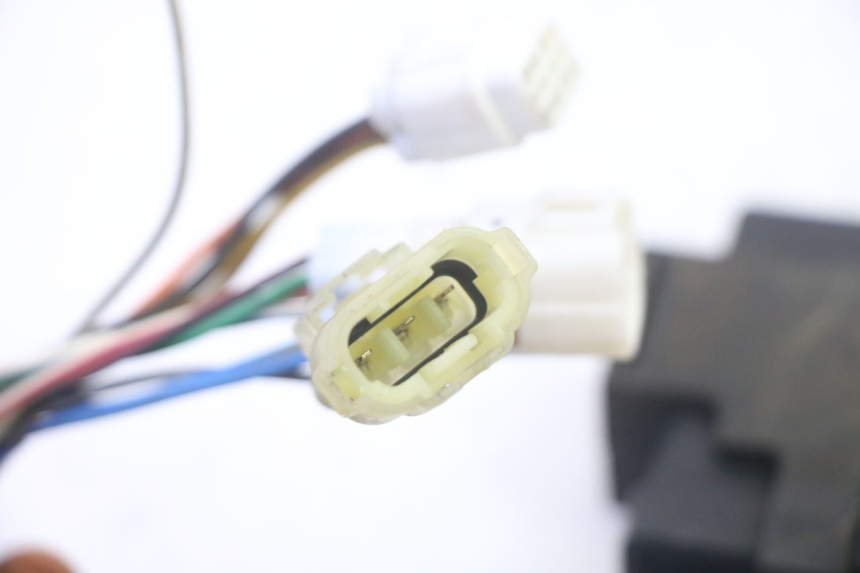 photo de MODUŁ CDI YAMAHA YP MAJESTY 125 (2007 - 2010) - Punkty mocowania