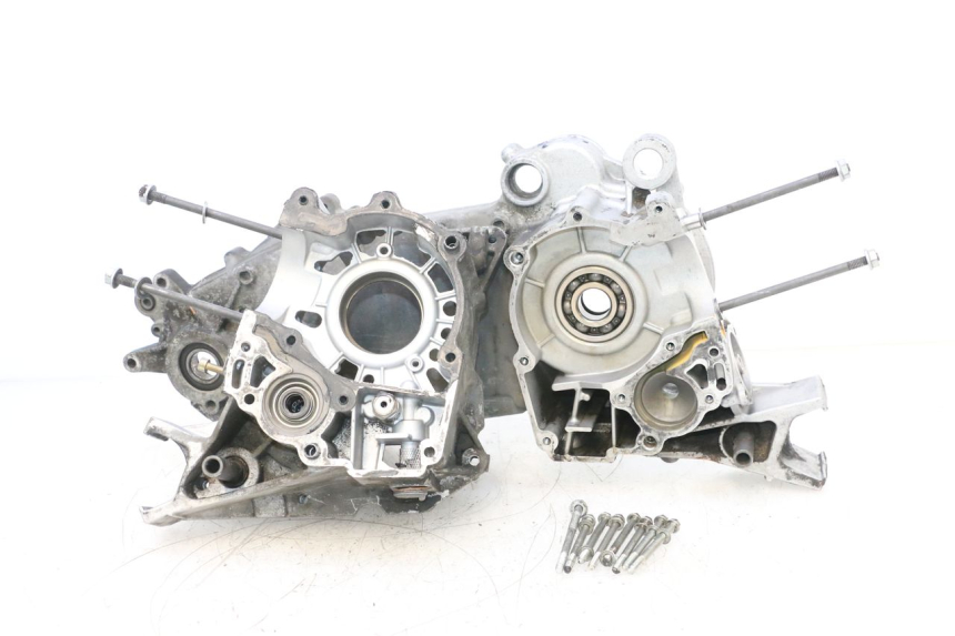 photo de KOREK MISKI OLEJOWEJ PEUGEOT SATELIS COMPRESSOR K15 125 (2006 - 2009) - Zbliżenie techniczne