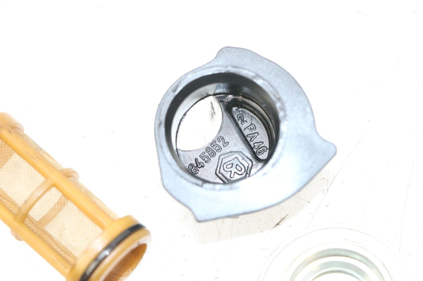 photo de KOREK MISKI OLEJOWEJ PIAGGIO XEVO - X EVO 125 (2007 - 2017) - Zbliżenie techniczne