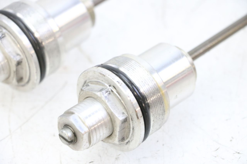 photo de ZAŚLEPKA WIDEŁEK YAMAHA TDM ABS 900 (2002 - 2014) - Inny kąt widzenia