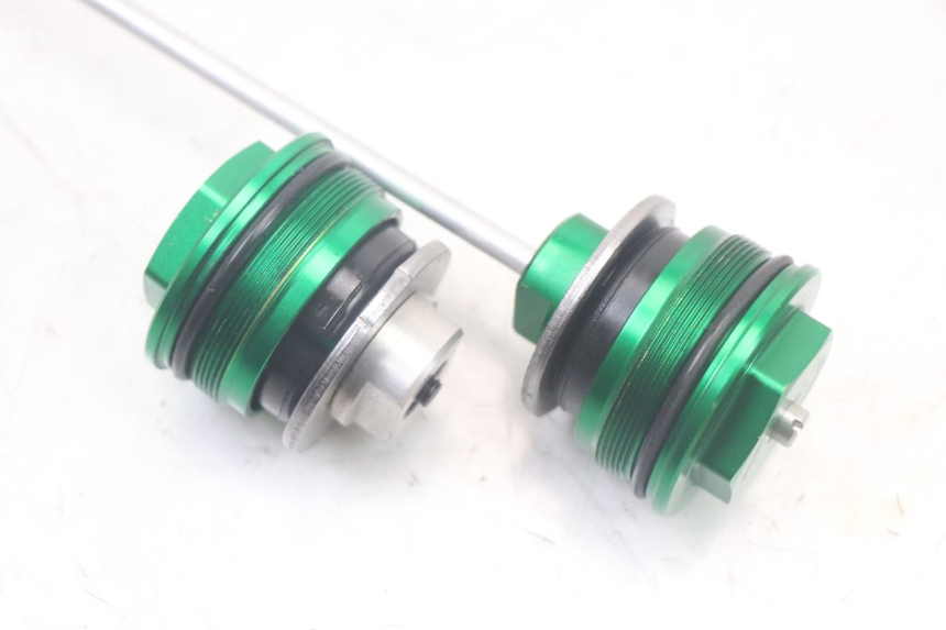 photo de ZAŚLEPKA WIDEŁEK KAWASAKI VERSYS ABS 650 (2015 - 2018) - Zbliżenie techniczne