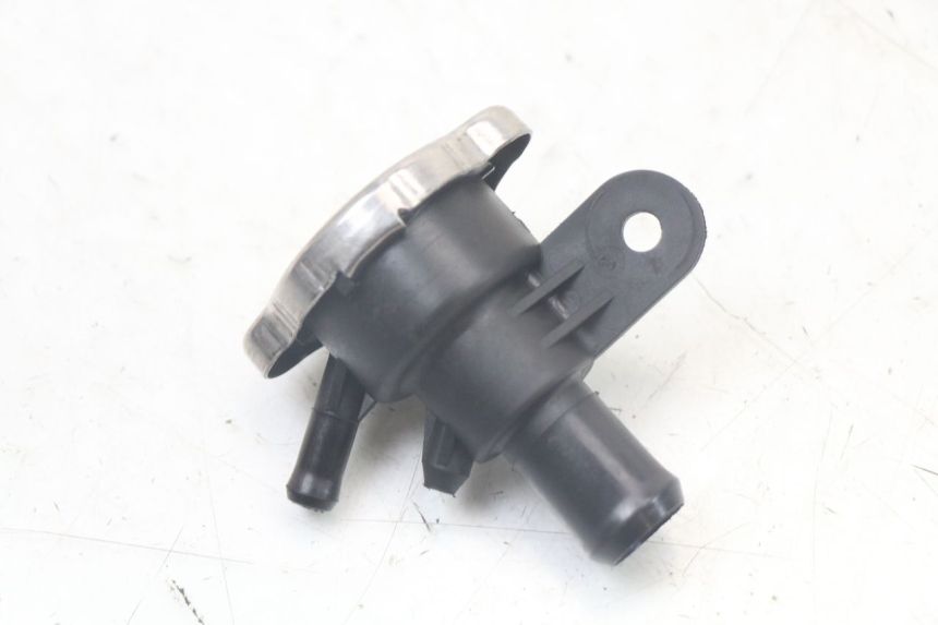 photo de KOREK CHŁODNICY QUADRO 3D S 350 (2013 - 2018) - Zbliżenie techniczne