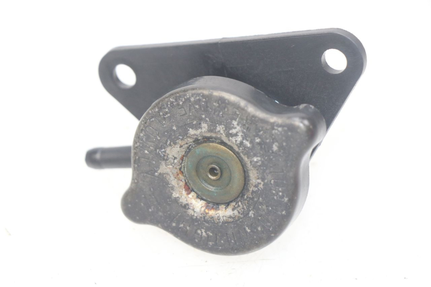 photo de KOREK CHŁODNICY SUZUKI BURGMAN 125 (2007 - 2014) - Szczegół części