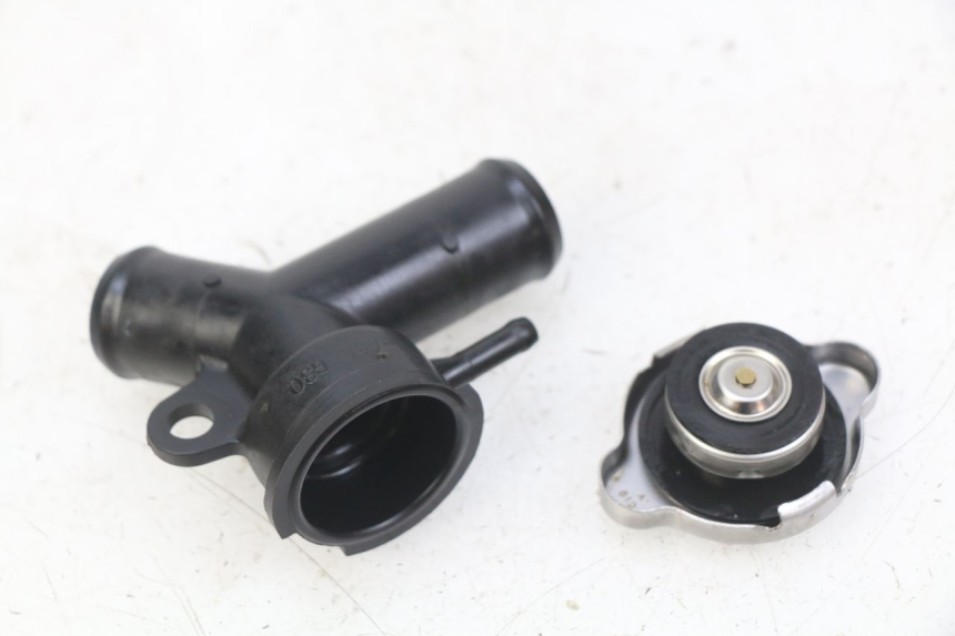 photo de KOREK CHŁODNICY HONDA CB R 1000 (2018 - 2023) - Inny kąt widzenia