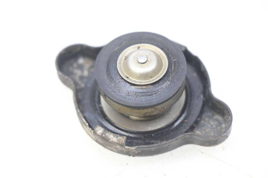 photo de KOREK CHŁODNICY HONDA CBR RR FIREBLADE 900 (1992 - 1994) - Zoom stanu zużycia