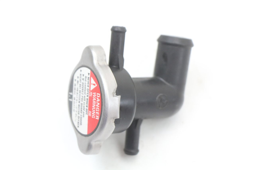 photo de KOREK CHŁODNICY HONDA FJS SILVER WING SILVERWING 400 (2005 - 2008) - Zbliżenie techniczne