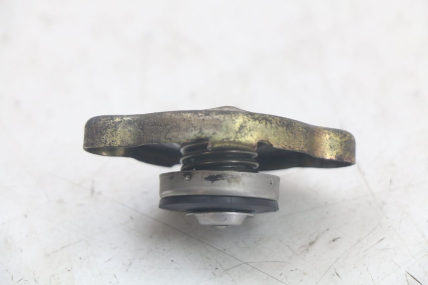 photo de KOREK CHŁODNICY HONDA FJS SILVERWING SILVER WING 600 (2001 - 2010) - Szczegół części