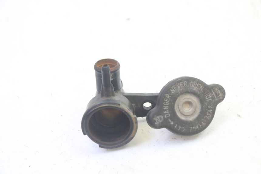 photo de KOREK CHŁODNICY KAWASAKI GPX R WARBIRD 600 (1988 - 1993) - Widok główny