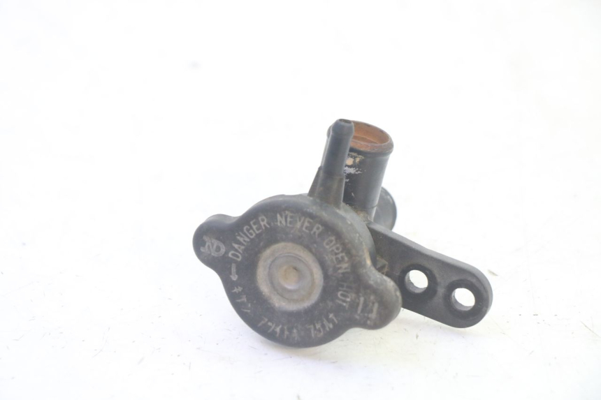 photo de KOREK CHŁODNICY KAWASAKI GPX R WARBIRD 600 (1988 - 1993) - Inny kąt widzenia