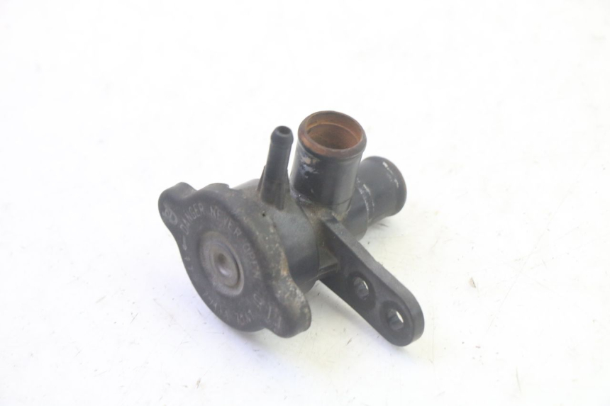 photo de KOREK CHŁODNICY KAWASAKI GPX R WARBIRD 600 (1988 - 1993) - Zbliżenie techniczne