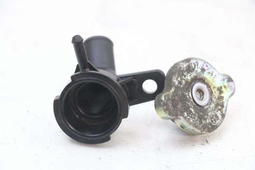 photo de KOREK CHŁODNICY HONDA NES AROBASE 125 (2000 - 2003) - Szczegół części