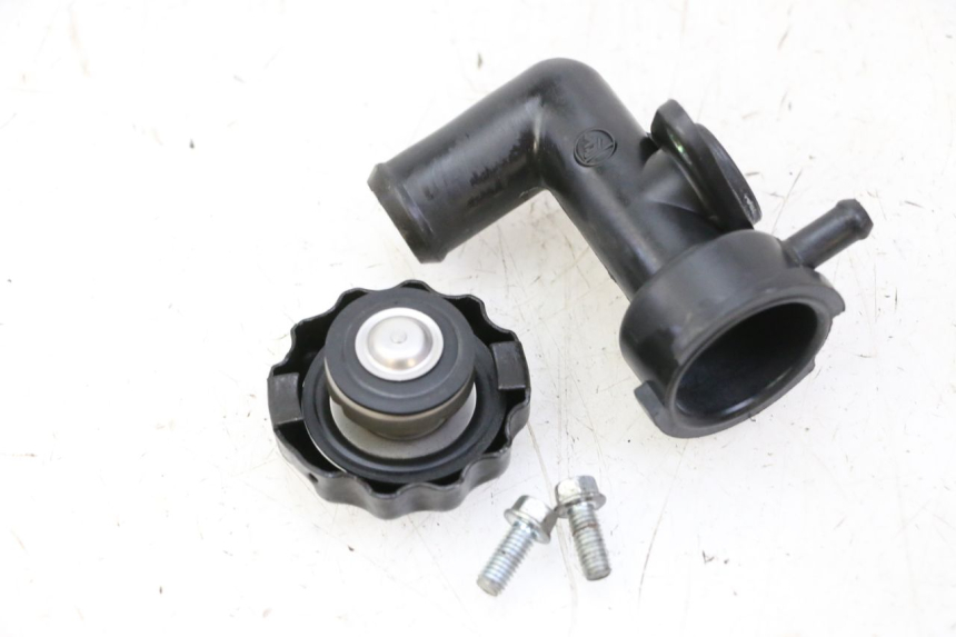 photo de KOREK CHŁODNICY HONDA NTV DEAUVILLE 650 (2001 - 2006) - Zoom stanu zużycia