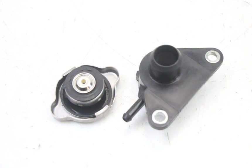 photo de KOREK CHŁODNICY SUZUKI BURGMAN 125 (2018 - 2021) - Inny kąt widzenia