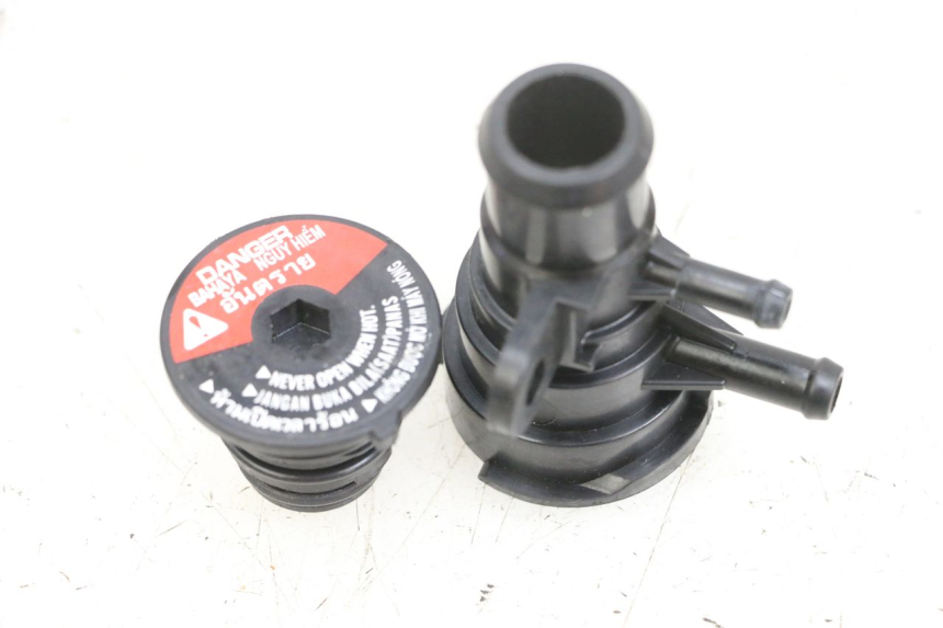 photo de KOREK CHŁODNICY YAMAHA TRICITY 300 (2020 - 2024) - Zoom stanu zużycia