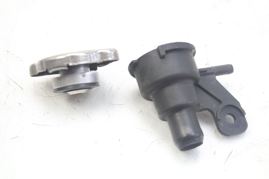 photo de KOREK CHŁODNICY KYMCO X-CITING XCITING 400 (2014 - 2018) - Szczegół części