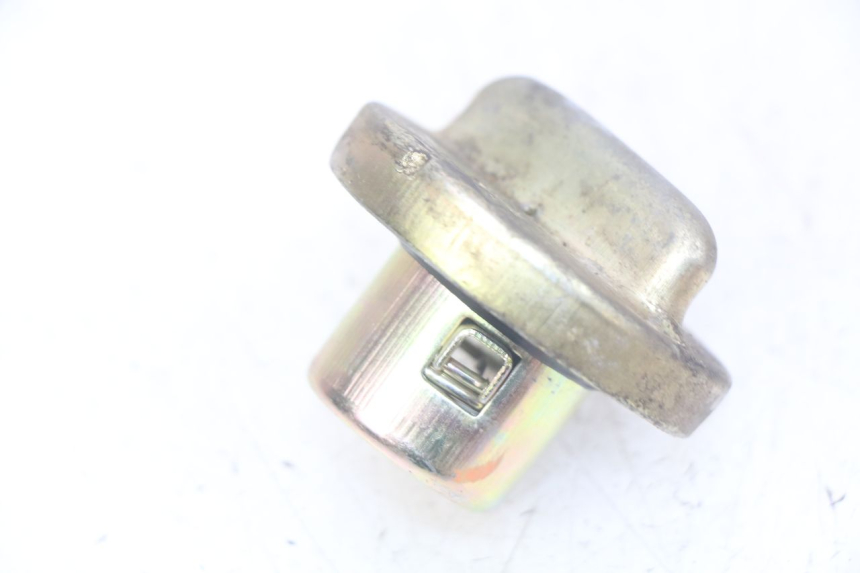 photo de KOREK ZBIORNIKA PALIWA NECO ALEXONE 125 (2017 - 2024) - Zoom stanu zużycia