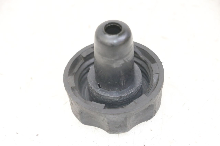 photo de KOREK ZBIORNIKA PALIWA MBK BOOSTER SPIRIT NAKED 50 (2004 - 2017) - Szczegół części