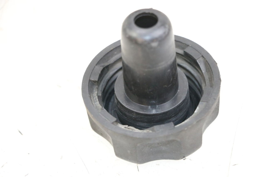 photo de KOREK ZBIORNIKA PALIWA YAMAHA BW'S 50 (2004 - 2017) - Zoom stanu zużycia