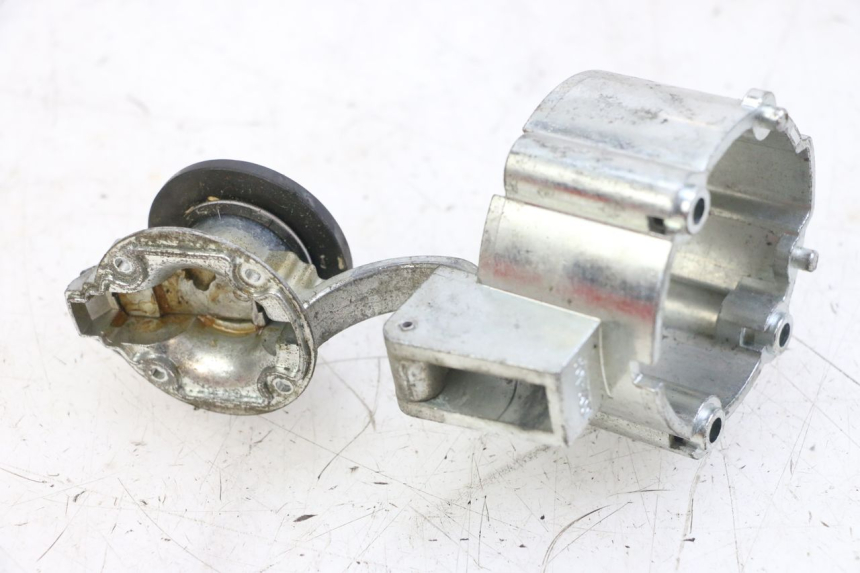 photo de KOREK ZBIORNIKA PALIWA YAMAHA BW'S BWS 125 (2010 - 2013) - Zoom stanu zużycia