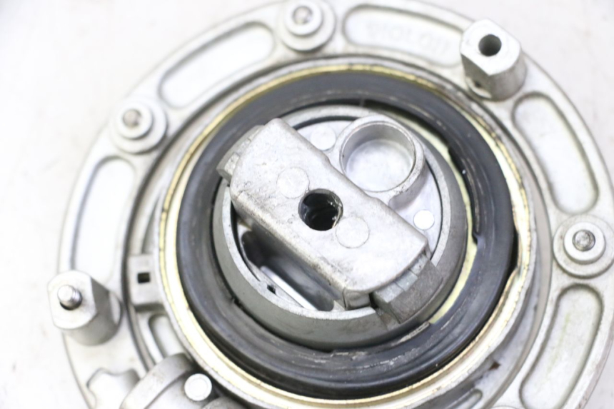 photo de KOREK ZBIORNIKA PALIWA HONDA CBR F SC25 1000 (1989 - 1992) - Szczegół części