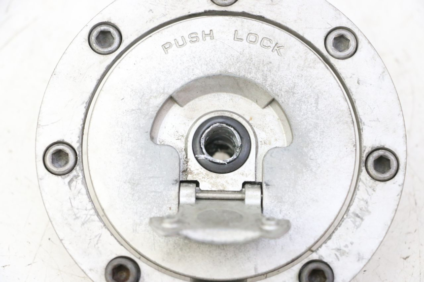 photo de KOREK ZBIORNIKA PALIWA HONDA CBR F SC25 1000 (1989 - 1992) - Widok ogólny