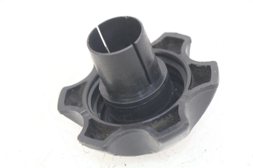 photo de KOREK ZBIORNIKA PALIWA HONDA CR 80 (2001 - 2003) - Szczegół części