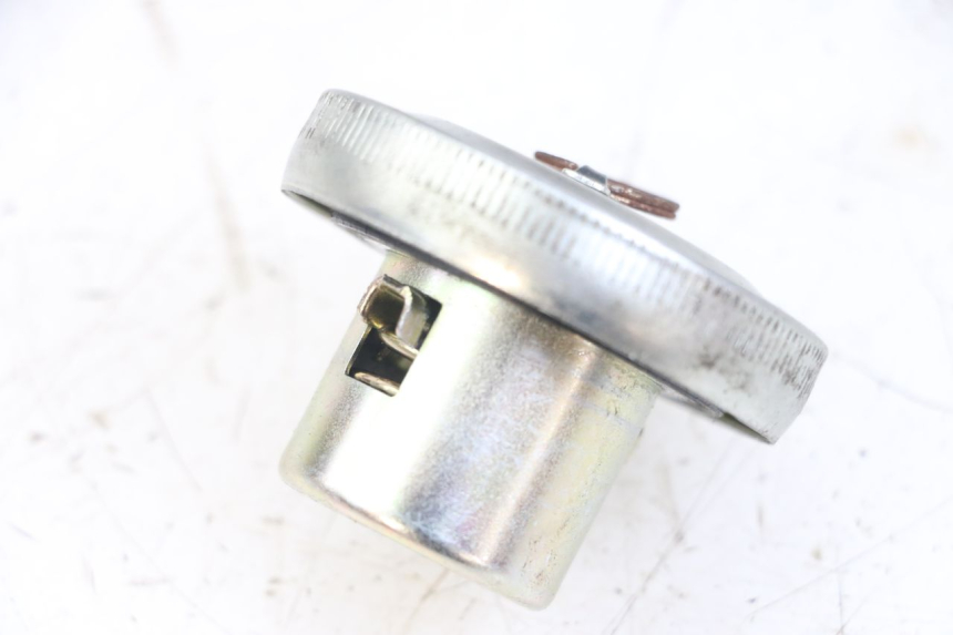 photo de KOREK ZBIORNIKA PALIWA SYM CROX 4T 50 (2016 - 2023) - Zoom stanu zużycia