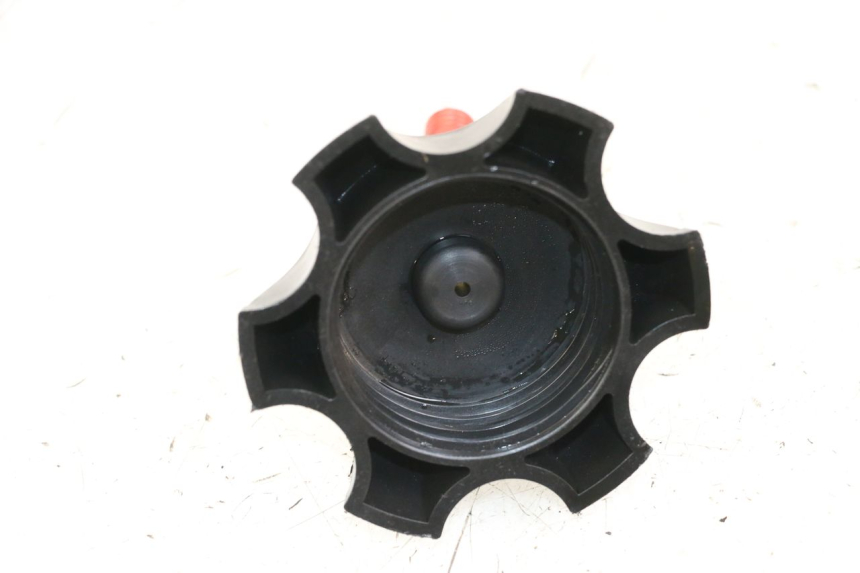 photo de KOREK ZBIORNIKA PALIWA RSR DIRT BIKE 150 - Zoom stanu zużycia