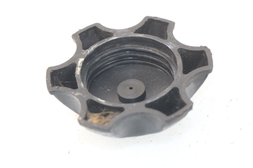 photo de KOREK ZBIORNIKA PALIWA LIFAN DIRTBIKE 50 - Zoom stanu zużycia